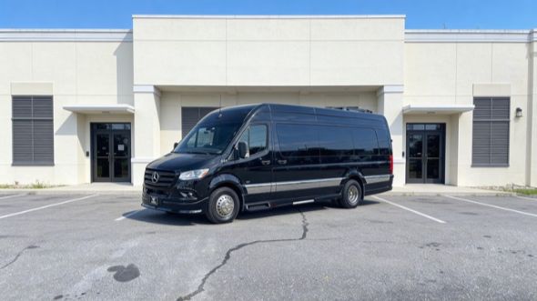 15 passenger sprinter van lincoln