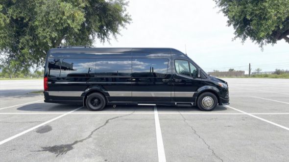 lincoln private event sprinter van rental