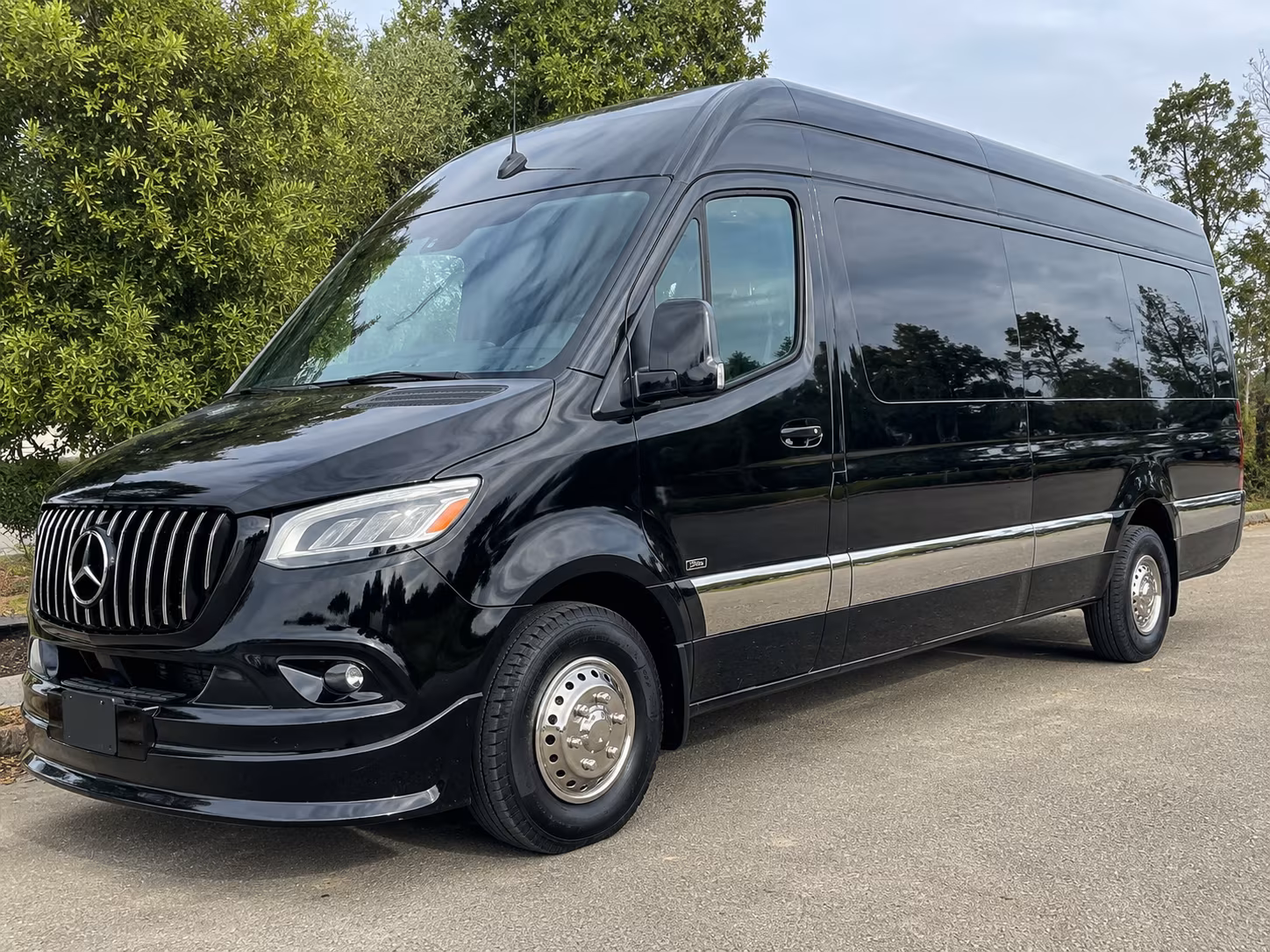 find the perfect transportation for your next airport transfer 2