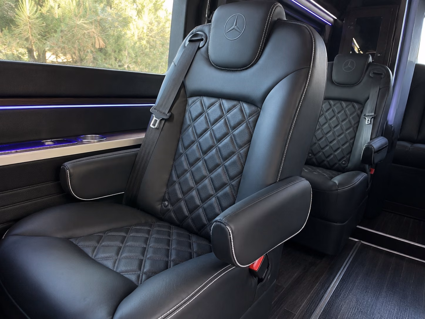 lincoln 12 passenger sprinter van interior